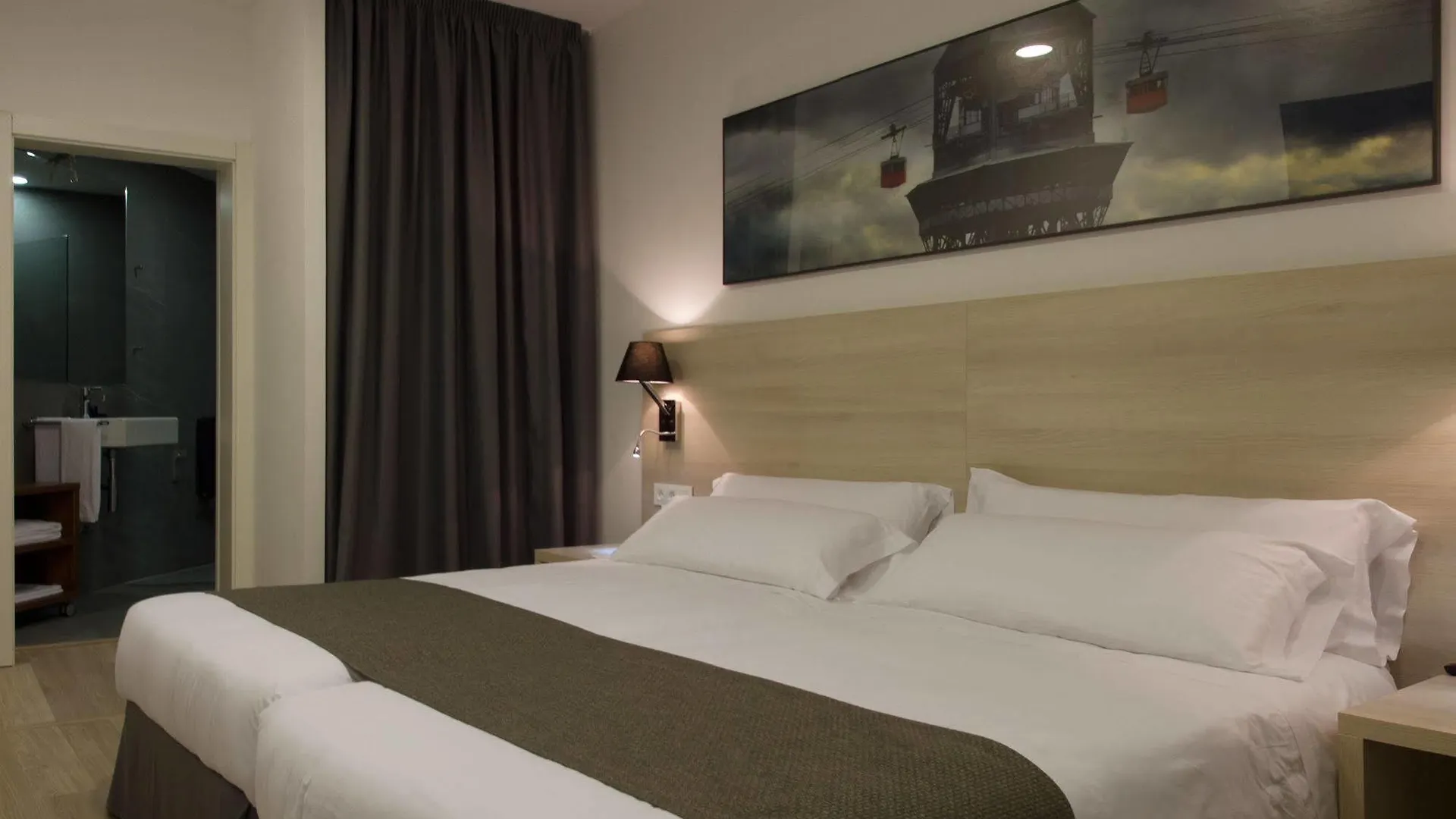 *** Bed & Breakfast The 8 Boutique B&B Barcelona Spain